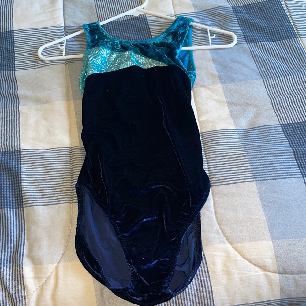 BLUE GYMNASTICS LEOTARD! Size: Adult MEDIUM. PERFECT CONDITION!